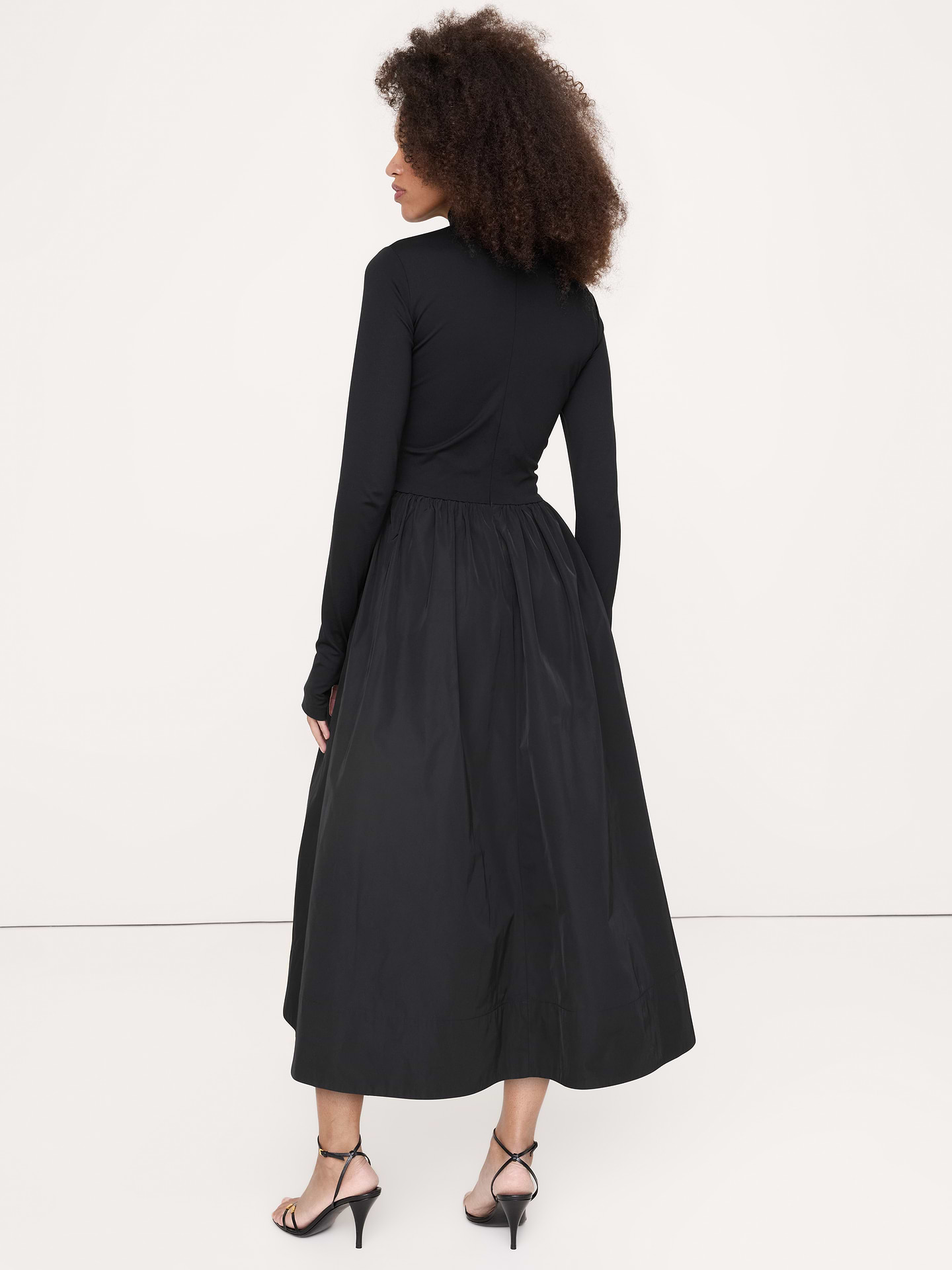 Image 3 de 7, Robe longue à col roulé en jersey et taffetas