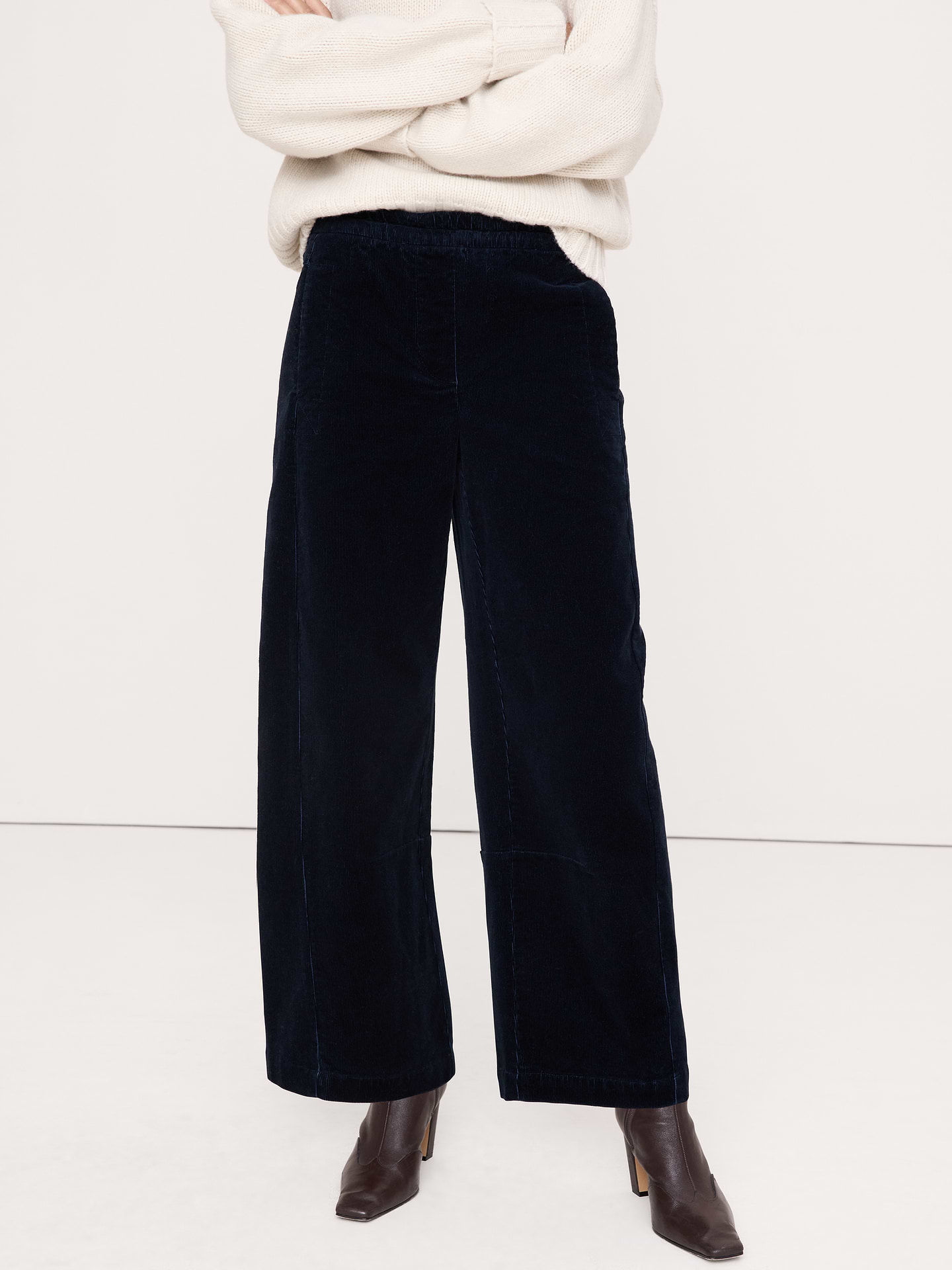 L'image numéro 6 présente Pantalon de peintre décontracté à taille mi-basse extensible