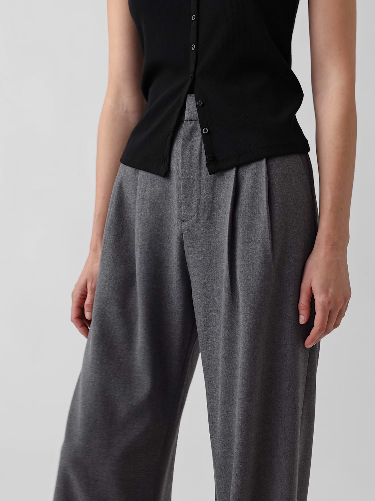 365 High Rise Brushed Twill Pleated Trousers | Gap