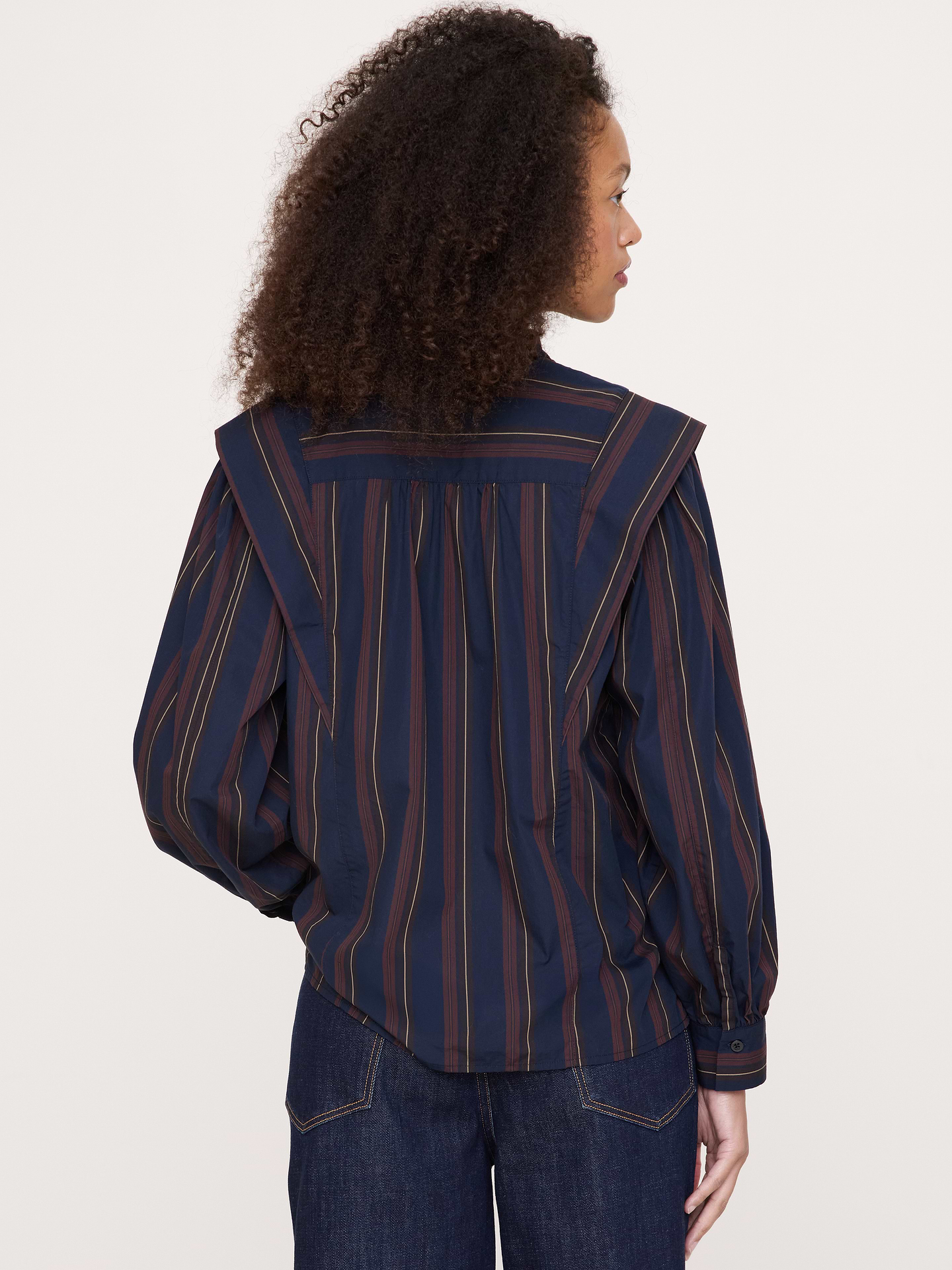 L'image numéro 2 présente Chemise en coton à col étagé