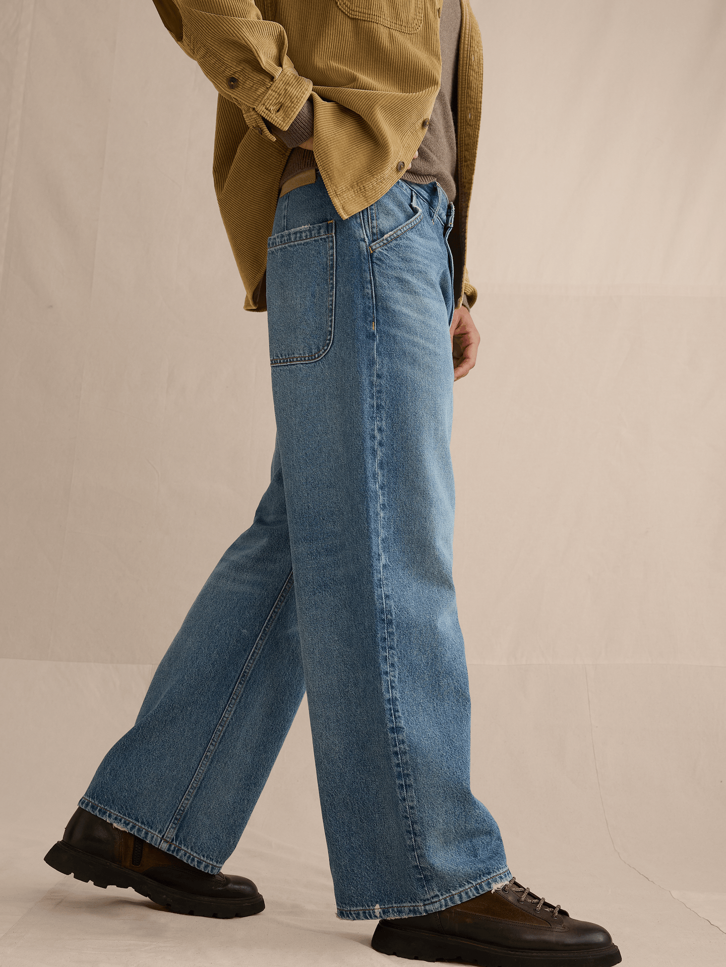 L'image numéro 4 présente Jean ample