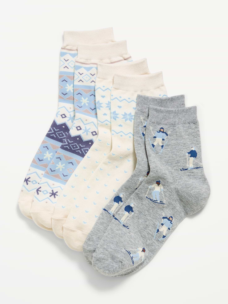 Image 1 de 2, Paquet de 3 paires de chaussettes courtes pour femme., Bords en tricot côtelé., Coutures à encoches sur les talons et les orteils., Motifs et imprimés variés., Produit #587516