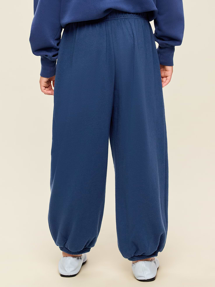 Image 2 of 4, Super Baggy Jogger Sweatpants for Girls
