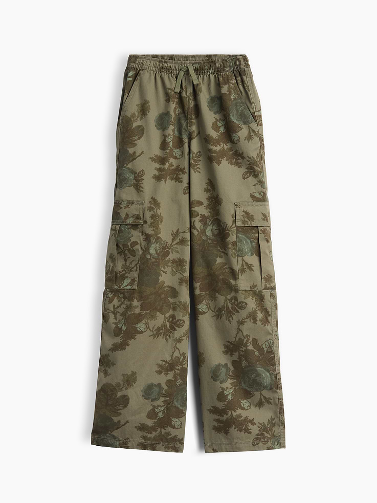 Image number 2 showing, Kids Relaxed Pull-On Cargo Pants