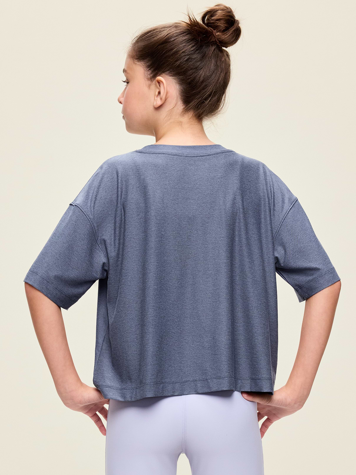 L'image numéro 2 présente T-shirt droit à manches courtes NuageSport pour fille