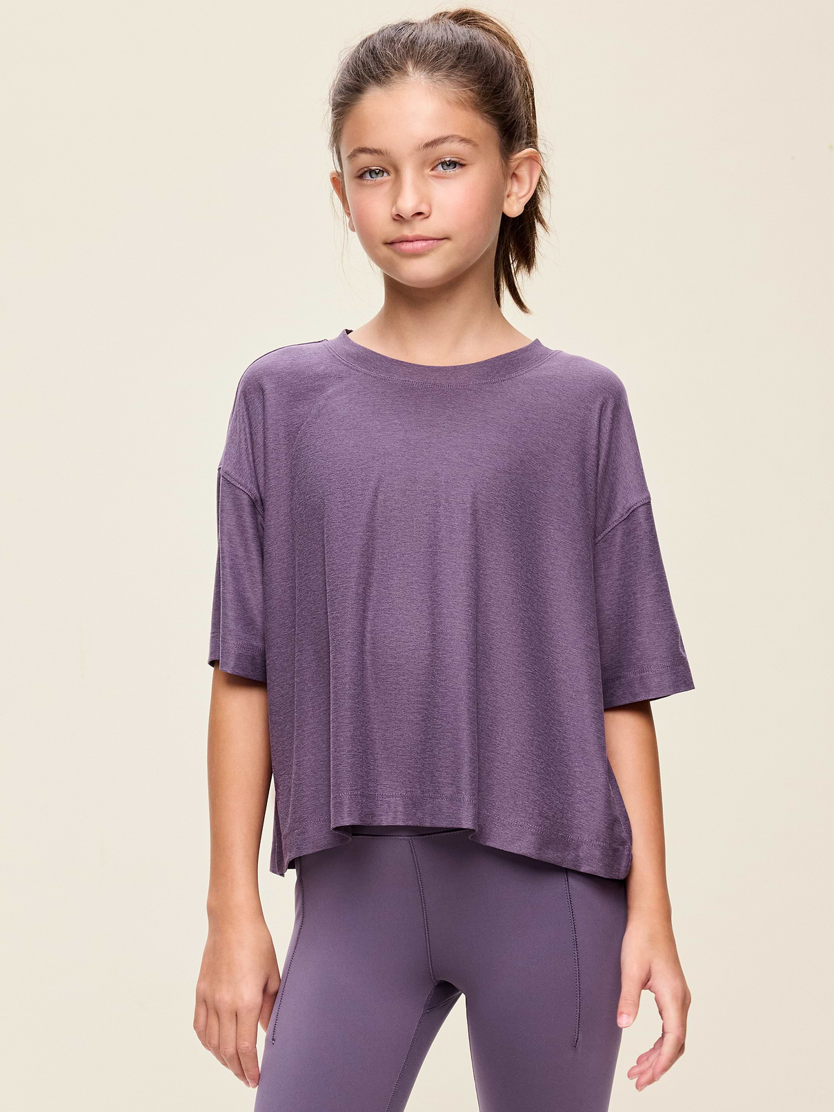 L'image numéro 1 présente T-shirt droit à manches courtes NuageSport pour fille