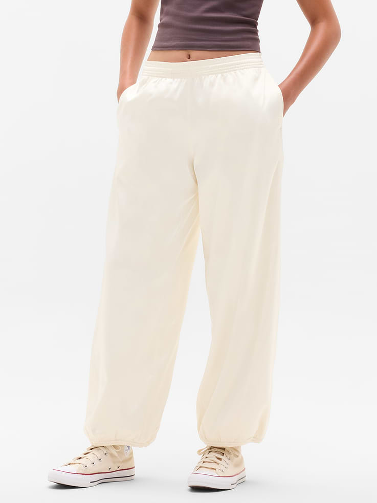 Image number 2 showing, Athleta Girl Run Free Satin Bubble Pant