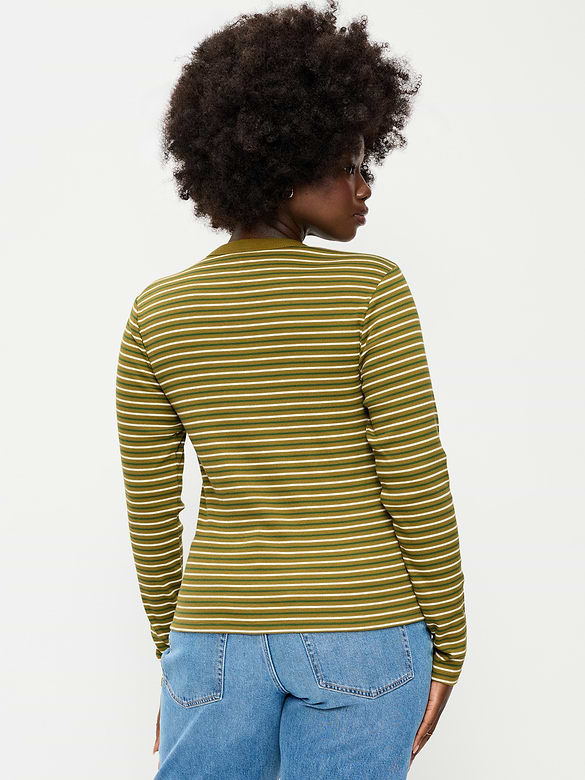 Snug Crew-Neck Long Sleeve T-Shirt