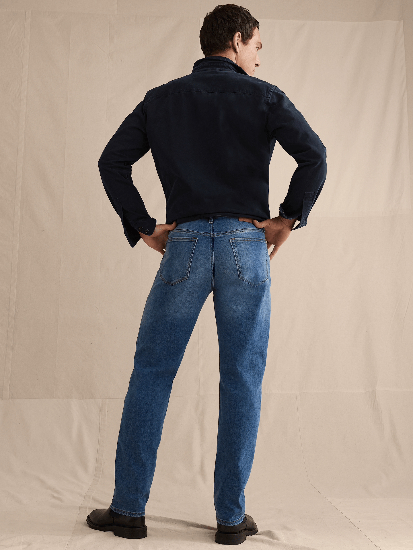 L'image numéro 2 présente Jean Voyageur luxueux à coupe étroite