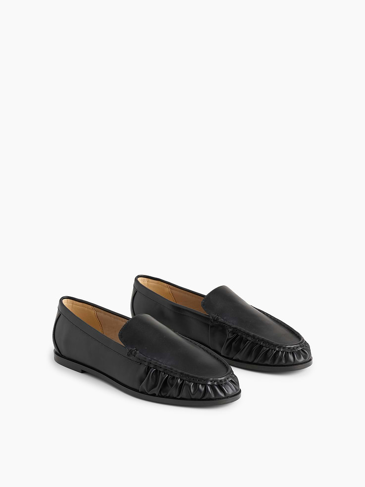 Image number 2 showing, Vegan Leather Ruched Loafers