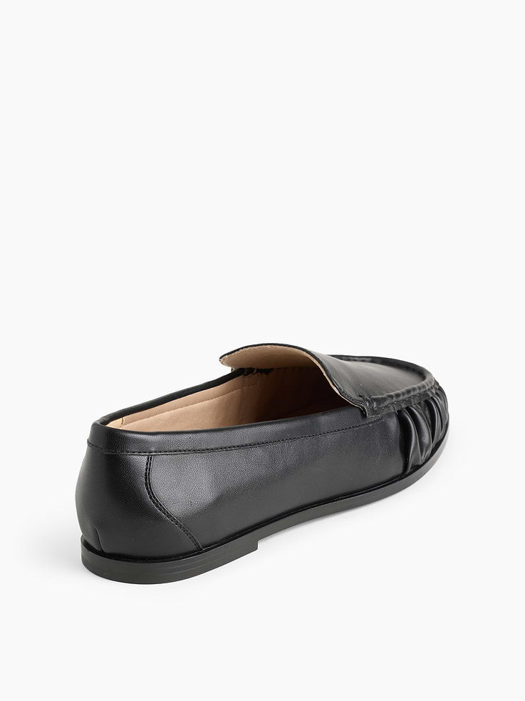 Image number 3 showing, Vegan Leather Ruched Loafers