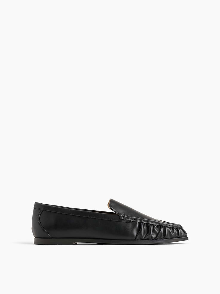Image number 1 showing, Vegan Leather Ruched Loafers