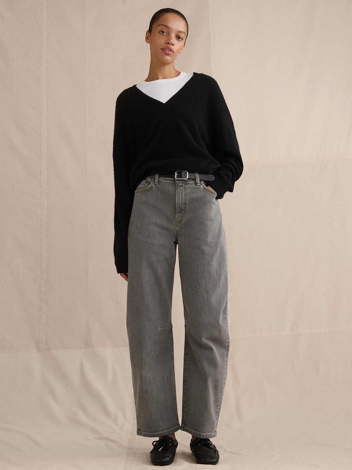 Mid-Rise Barrel Ankle Jean | Banana Republic