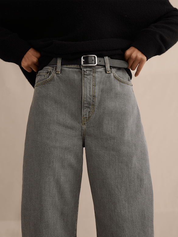 Mid-Rise Barrel Crop Jean