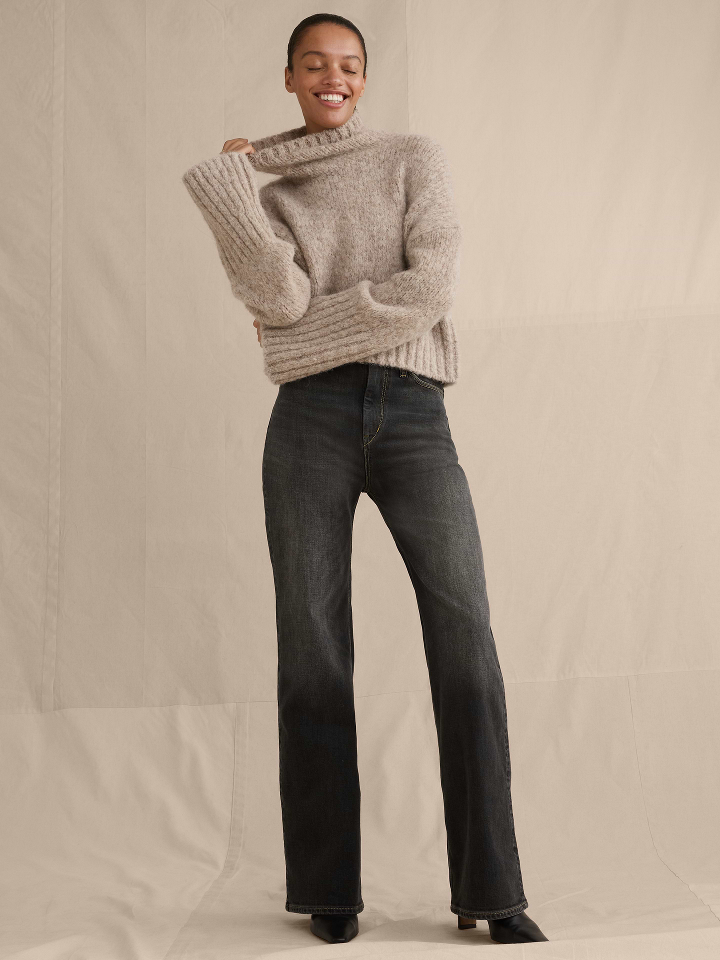 Image number 1 showing, Ultra High-Rise Flare Jean