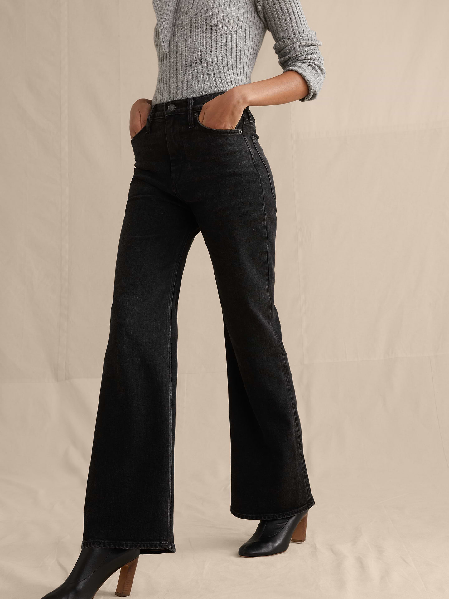 Image number 3 showing, Ultra High-Rise Flare Jean
