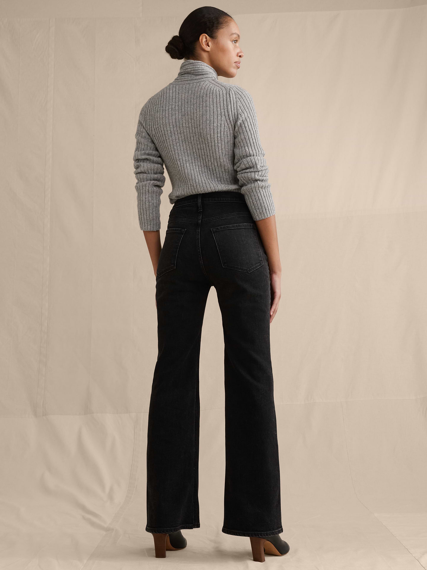 Image number 2 showing, Ultra High-Rise Flare Jean