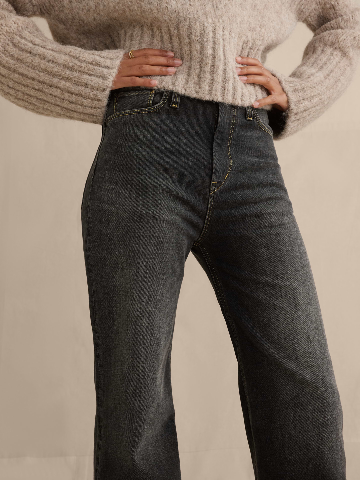 Image number 3 showing, Ultra High-Rise Flare Jean