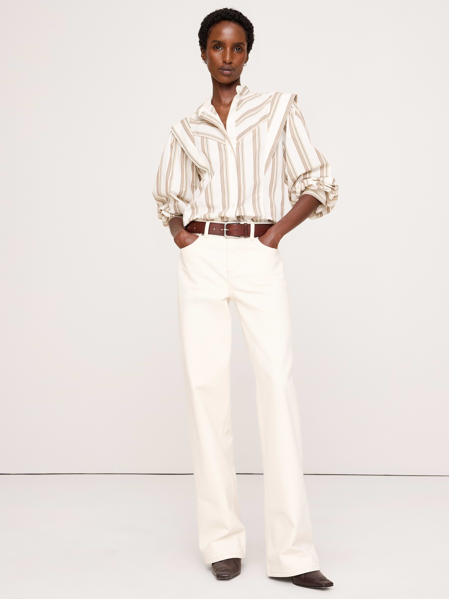 L'image numéro 1 présente Chemise en coton à col étagé