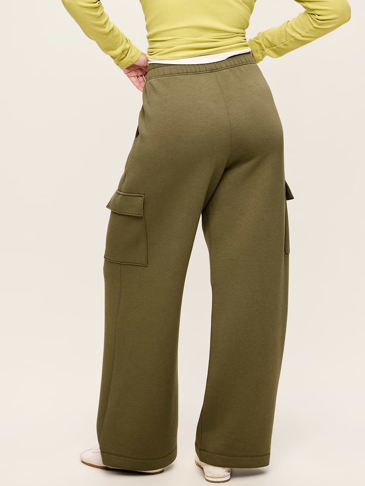 L'image numéro 3 présente Pantalon cargo jambe large à taille haute en molleton raffiné