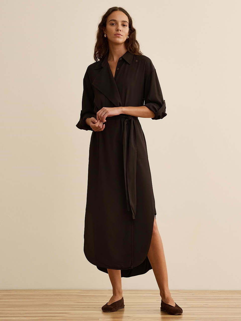 black shirt dress banana republic x La Ligne | The Viscose Midi Never Underestimate The Power RSVP Season Color:Stormy Blouson fit