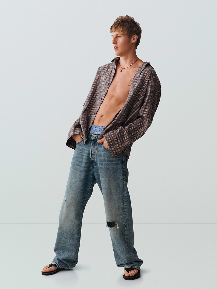 Image number 8 showing, '90s Loose Jeans