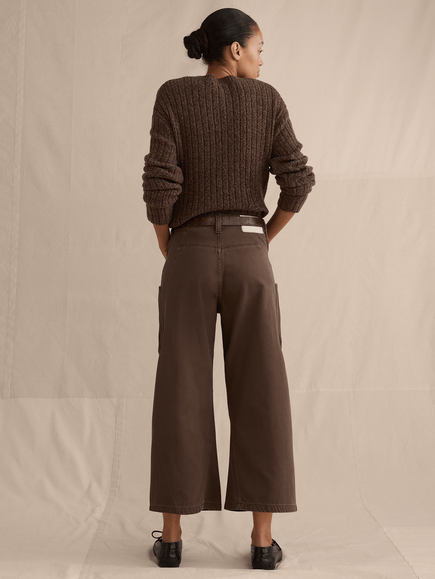 Image 7 of 8, Low-Rise Loose Crop Jean