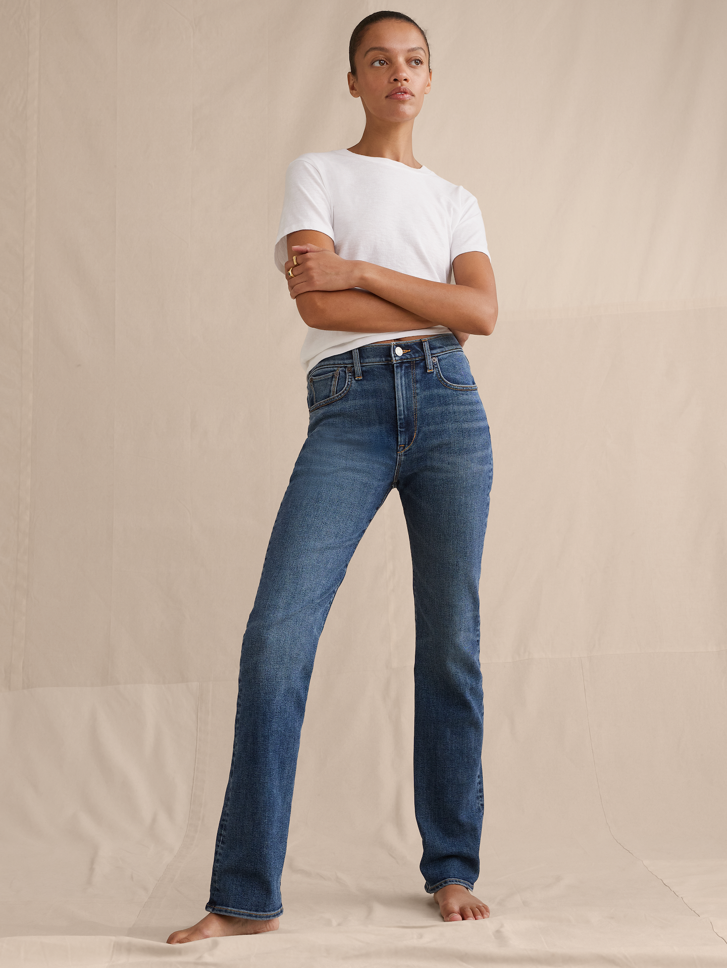 L'image numéro 4 présente Jean étroit à taille haute