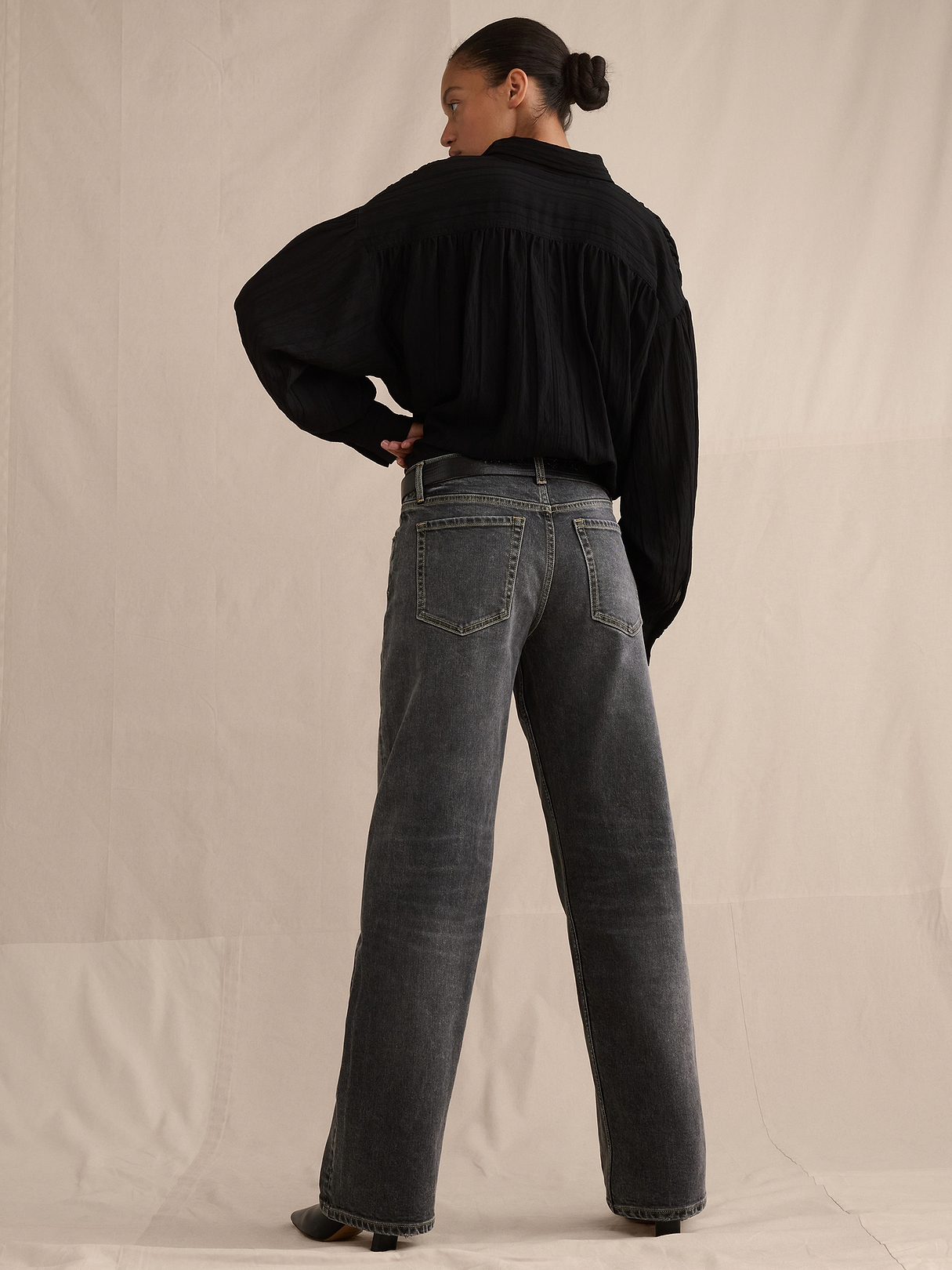Mid-Rise 90s Classic Relaxed Jean | Banana Republic