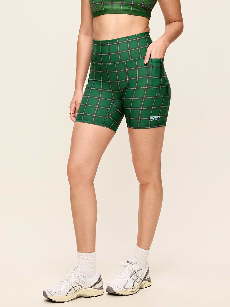 Image number 6 showing, Extra-High Waisted PowerSoft Boundless Pocket Biker Shorts-- 6-inch inseam - No Front Seam