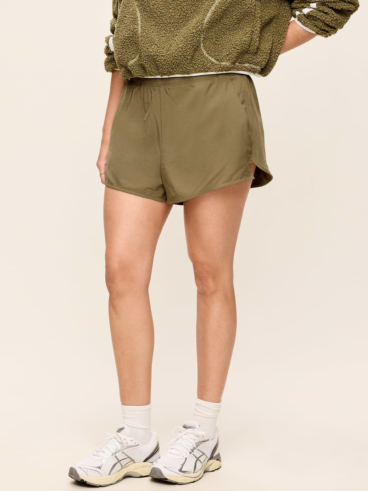 Image number 5 showing, Extra High-Waisted Crinkle Run Shorts -- 3-inch inseam