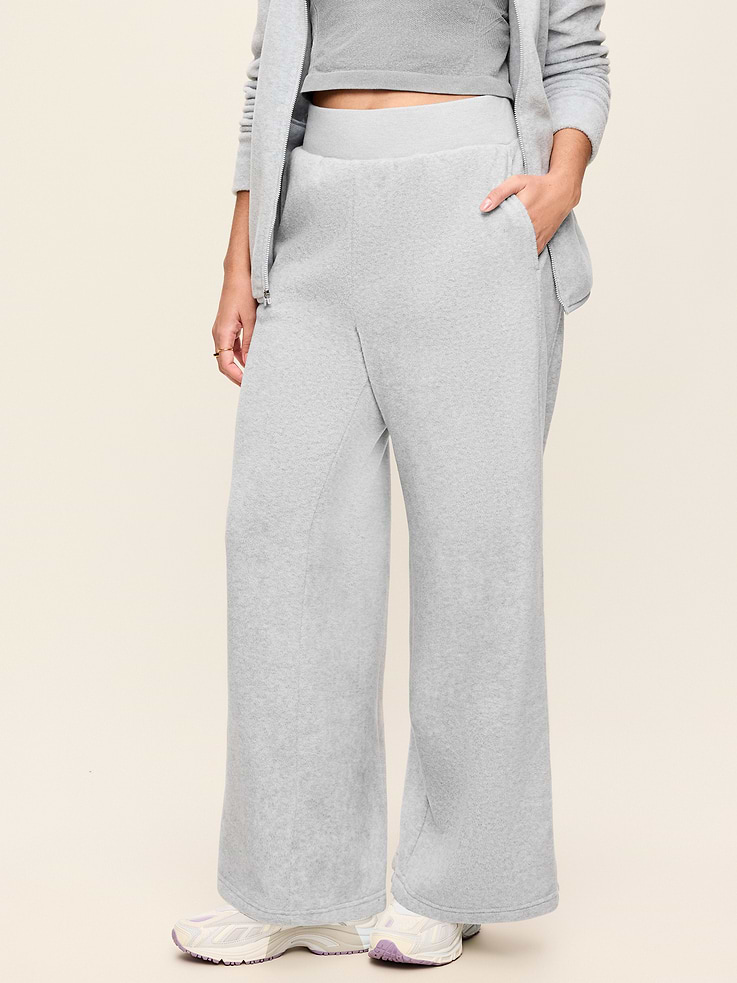 L'image numéro 4 présente Pantalon en micromolleton à jambe ultra-large à taille très haute
