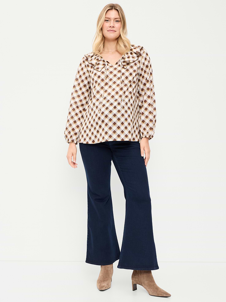 Image 1 of 2, full-panel waistband, faux fly, front scoop pockets, back patch pockets, flare leg, Product #915863