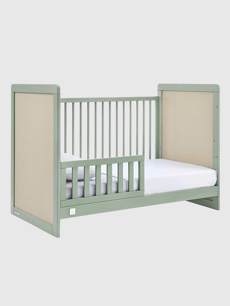 Image number 4 showing, babyGap Liam 4 in 1 Convertible Crib
