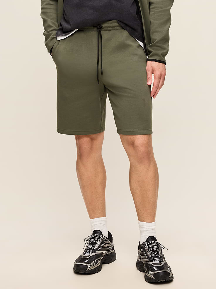 Image number 1 showing, Dynamic Fleece 4.0 Shorts -- 8-inch inseam