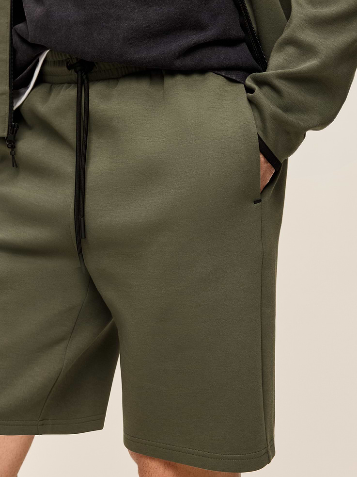 Image number 4 showing, Dynamic Fleece 4.0 Shorts -- 8-inch inseam