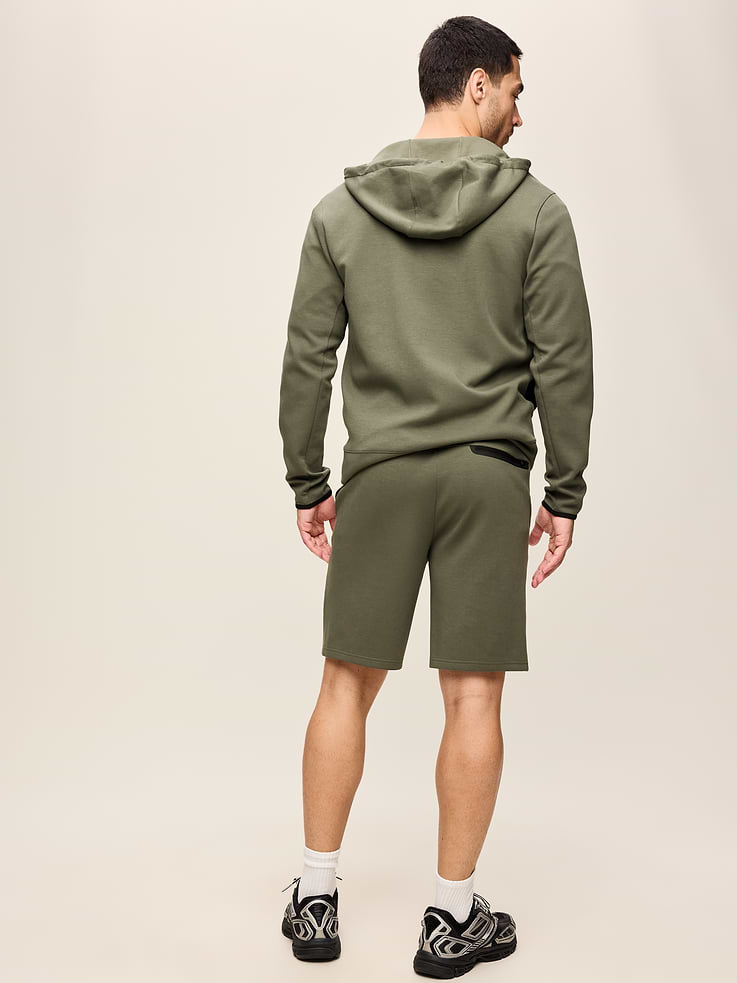 Image number 3 showing, Dynamic Fleece 4.0 Shorts -- 8-inch inseam