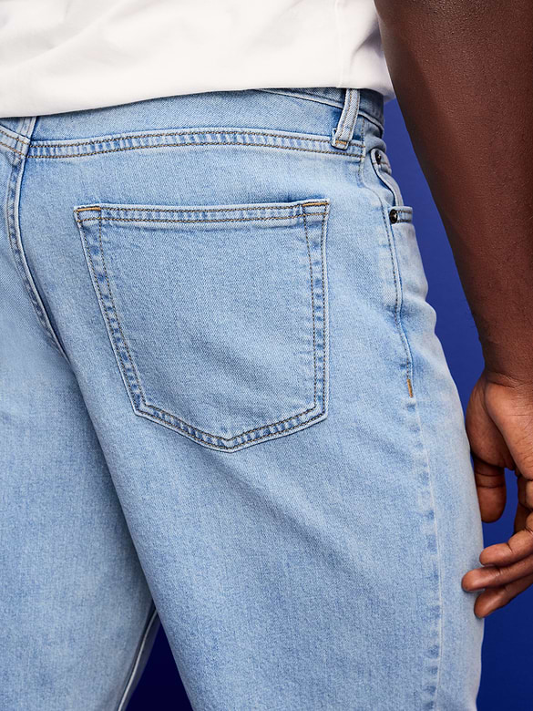 Relaxed Loose Built-In Flex Jeans
