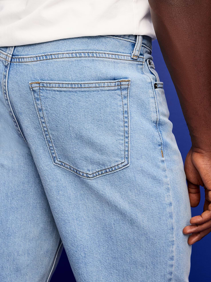 L'image numéro 5 présente Jean ample décontracté à Extensibilité intégrée