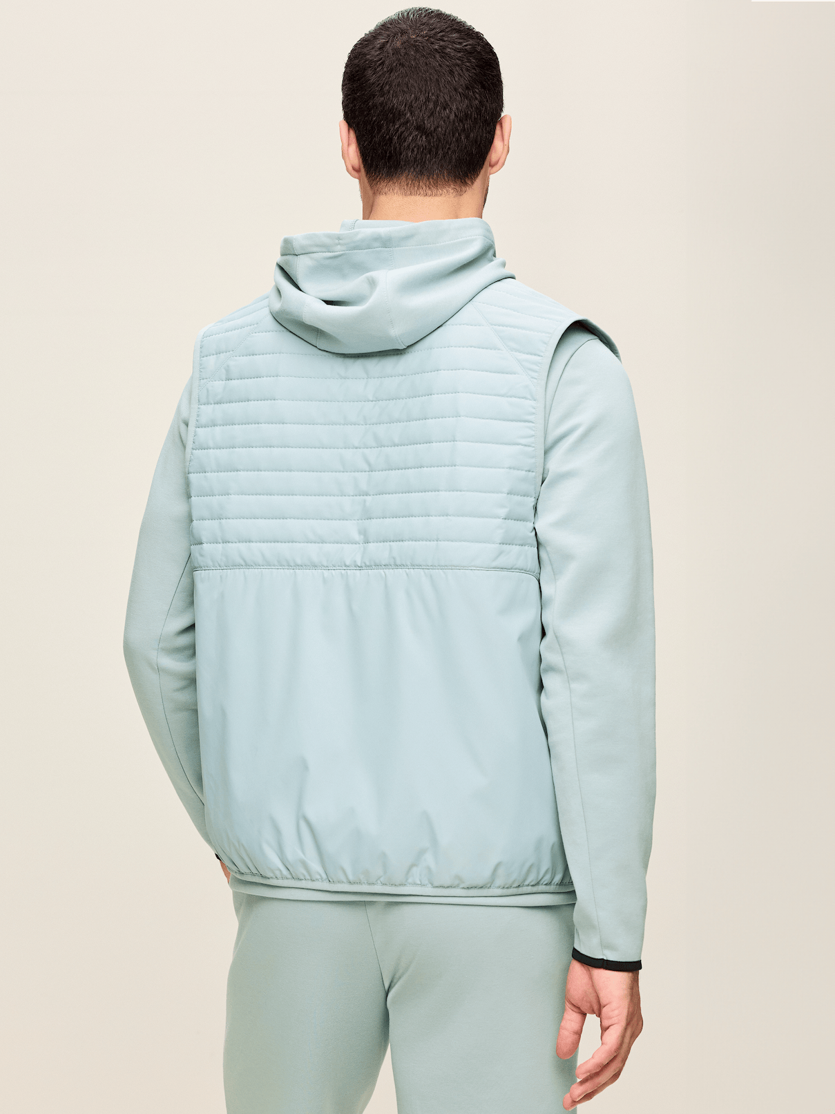 Image number 2 showing, Light-Padded USB Vest