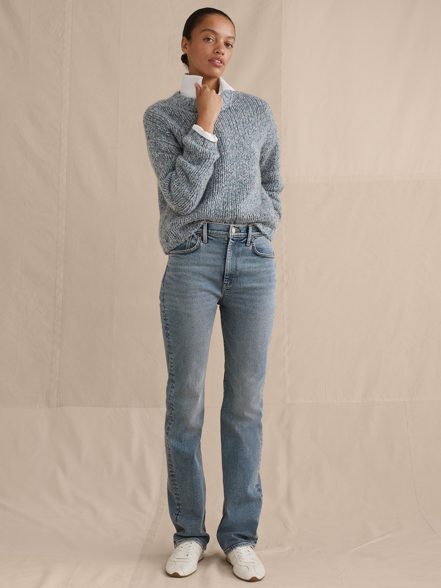 L'image numéro 1 présente Jean étroit à taille haute