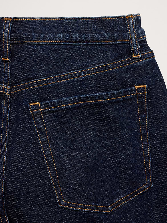 Mid-Rise Barrel Crop Jean