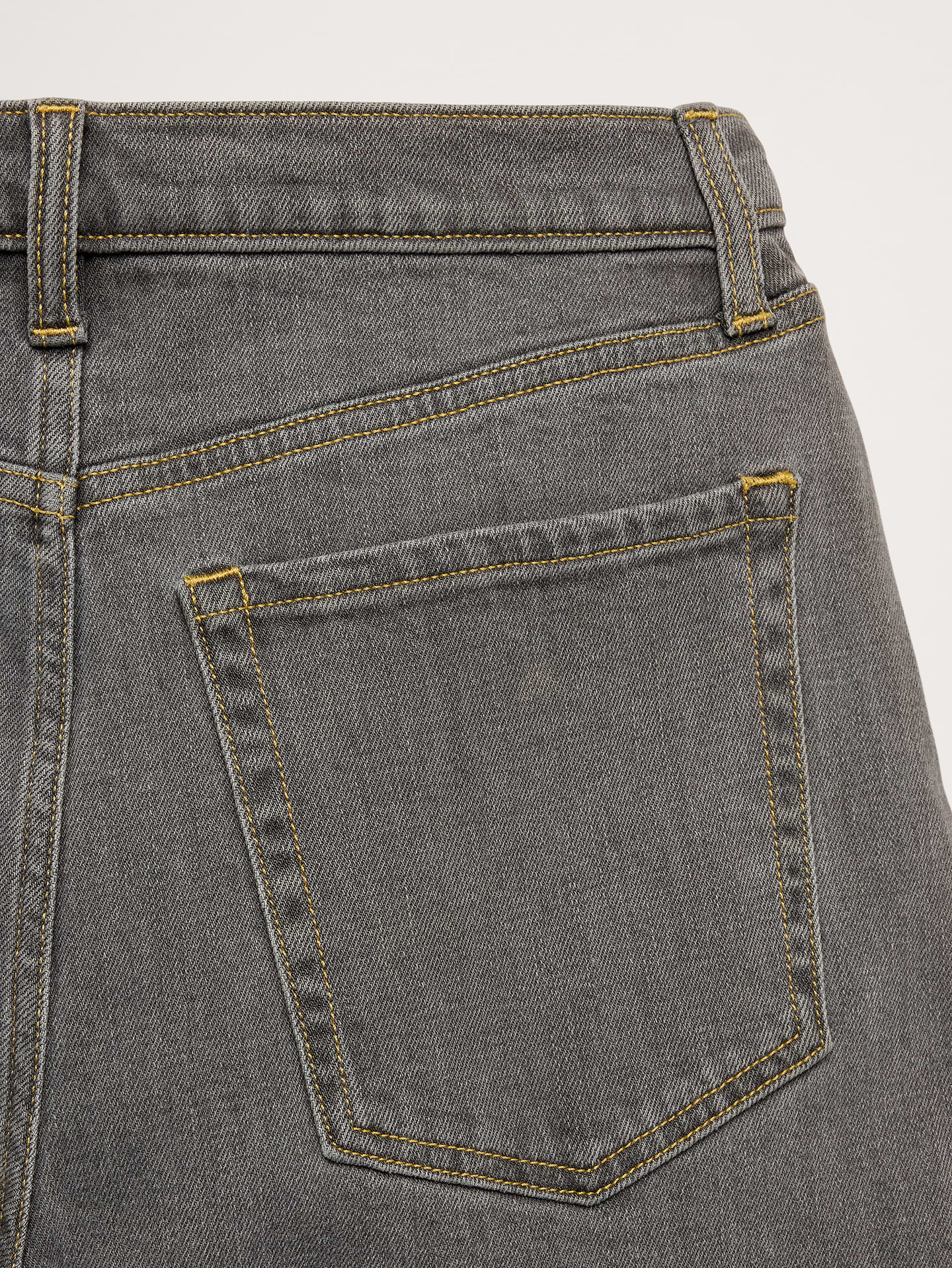 Image number 6 showing, Mid-Rise Barrel Crop Jean