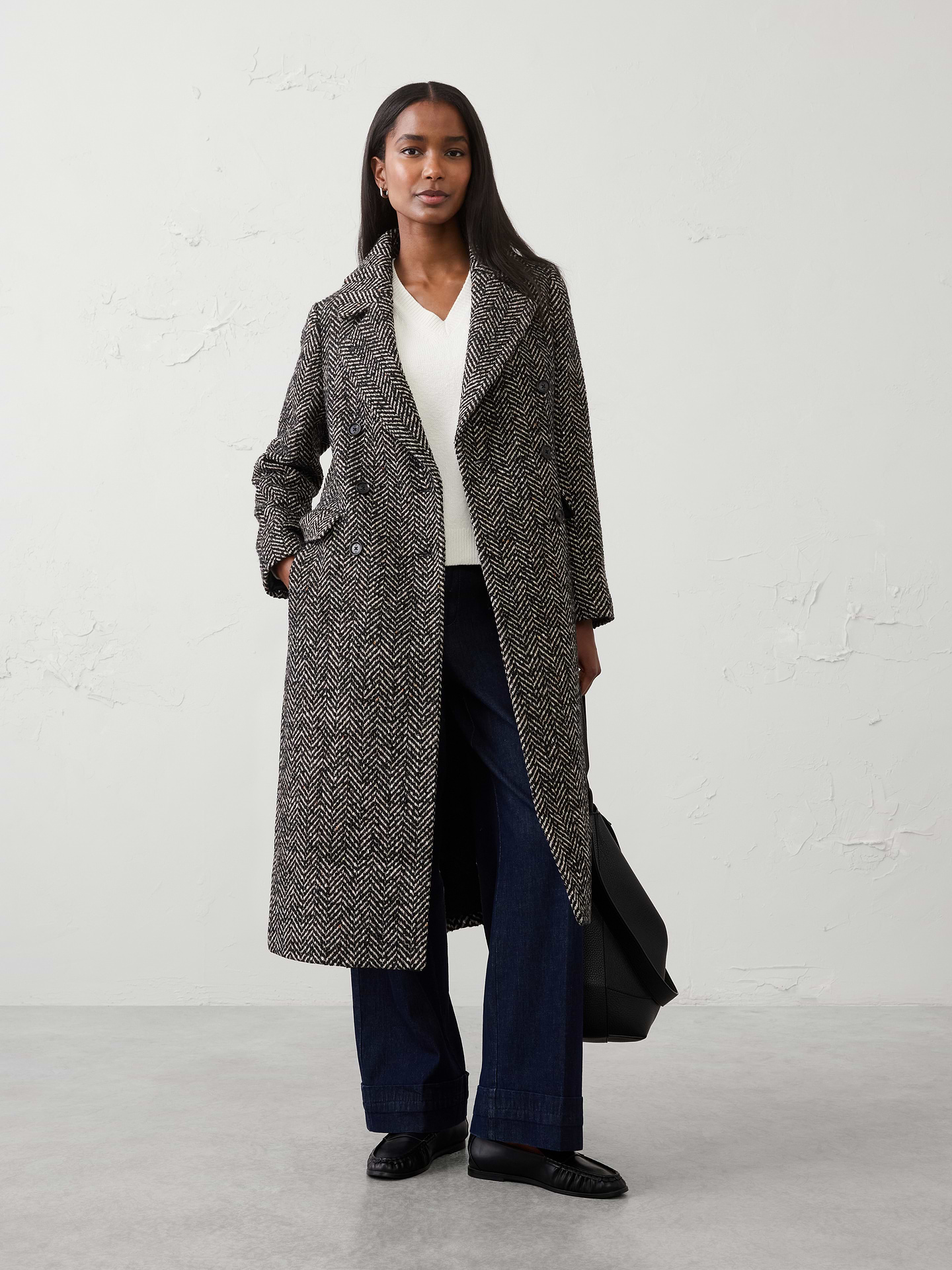 Image 1 of 7, Notched lapel collar. Long sleeves., Double‑breasted front closure., Front flap pockets., Center back vent., Straight silhouette., Fully lined., Made exclusively for Banana Republic Factory., Product #1176818