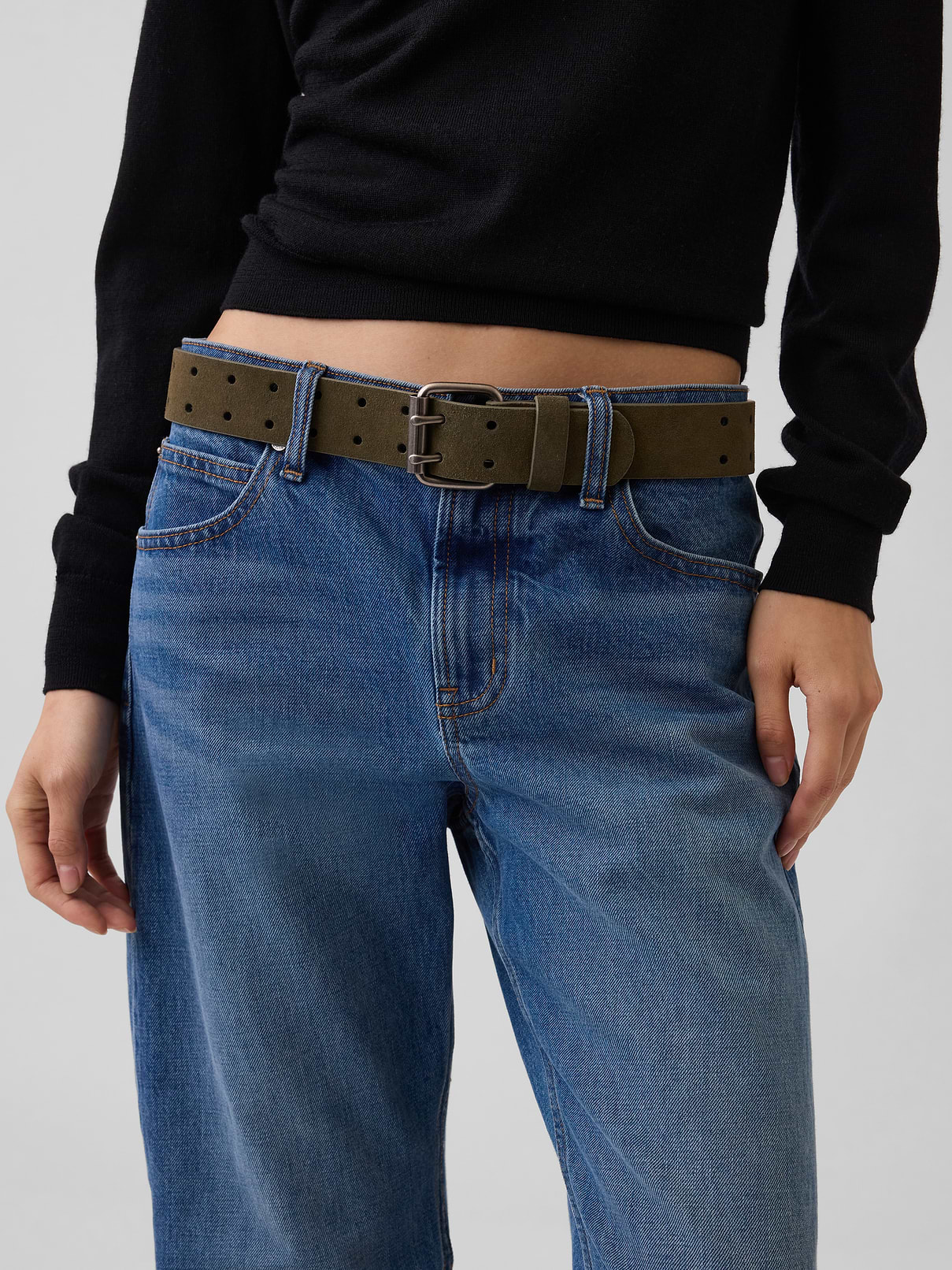 L'image numéro 2 présente Ceinture en suède à boucle à double ardillon