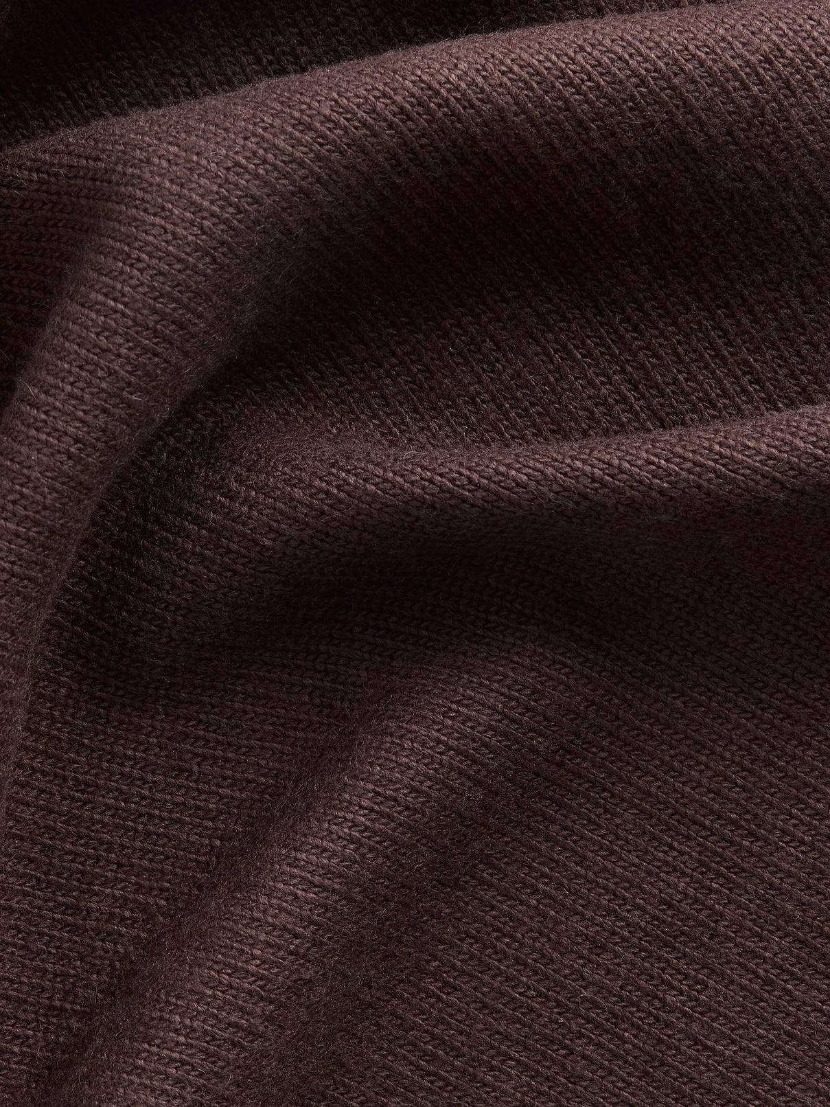 L'image numéro 3 présente Écharpe triangulaire en tricot