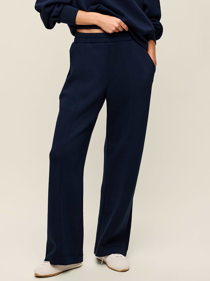 Image number 1 showing, High-Waisted Bounce Fleece Wide-Leg Sweatpants