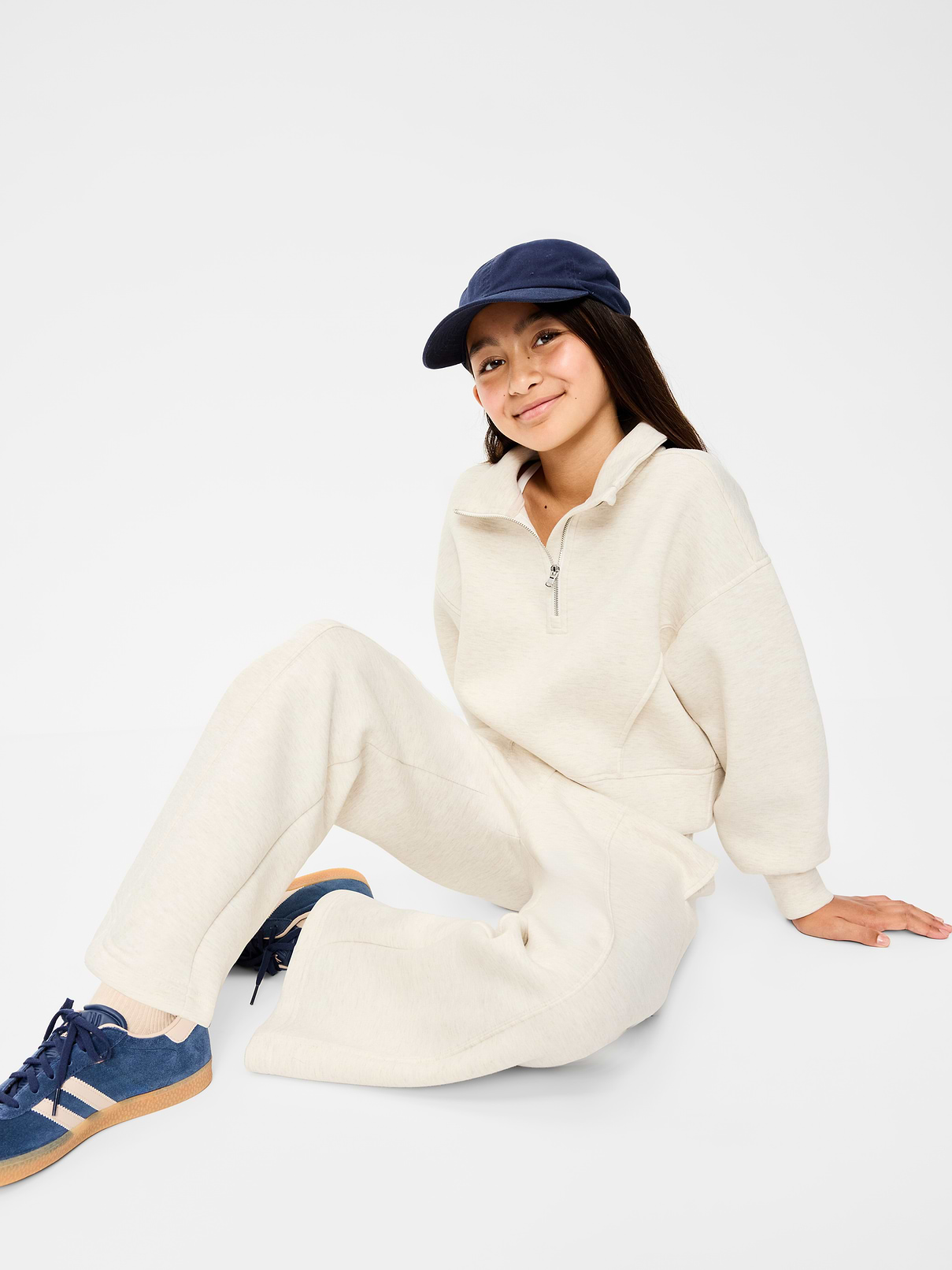 L'image numéro 3 présente Pantalon jambe large à taille haute en molleton raffiné pour fille