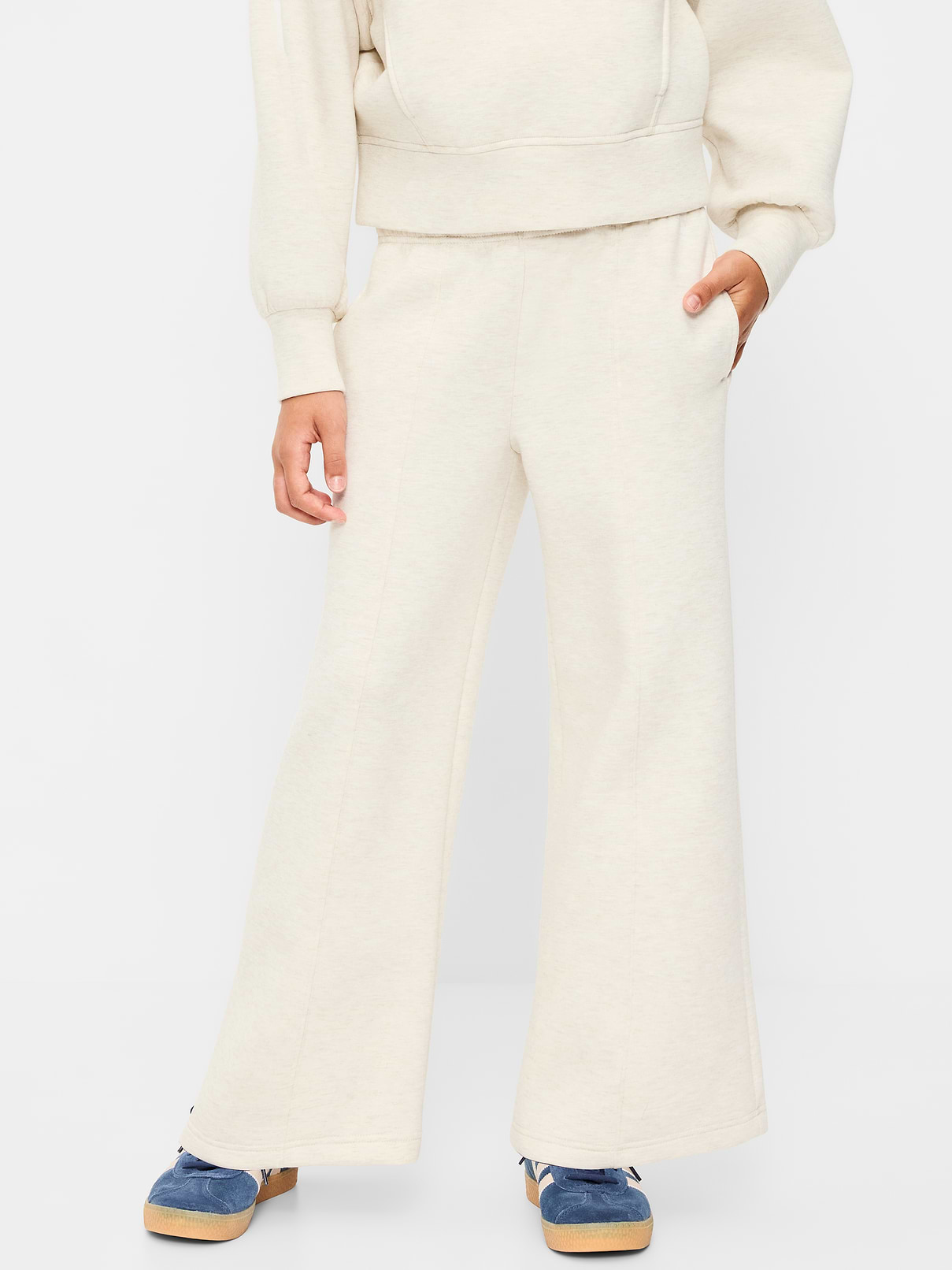 L'image numéro 1 présente Pantalon jambe large à taille haute en molleton raffiné pour fille