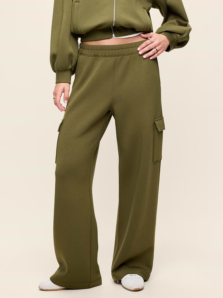 Image number 1 showing, High-Waisted Bounce Fleece Wide-Leg Cargo Sweatpants